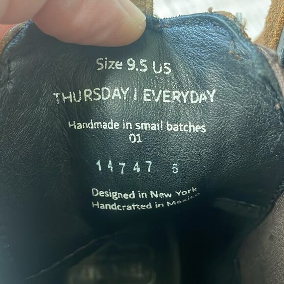 Thursday Boot Company Duchess Chelsea Boots Pull On Brown Leather Women's 9.5 - Picture 12 of 12